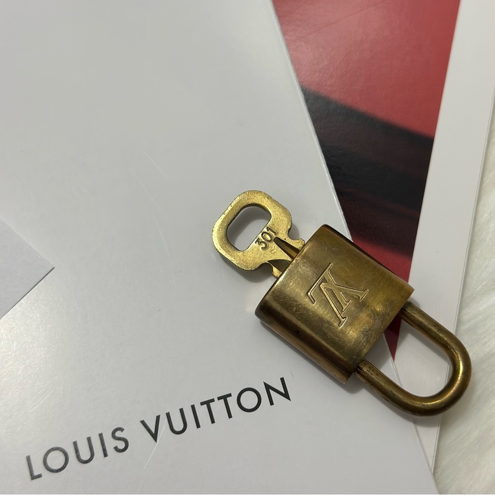 LV lock set #301